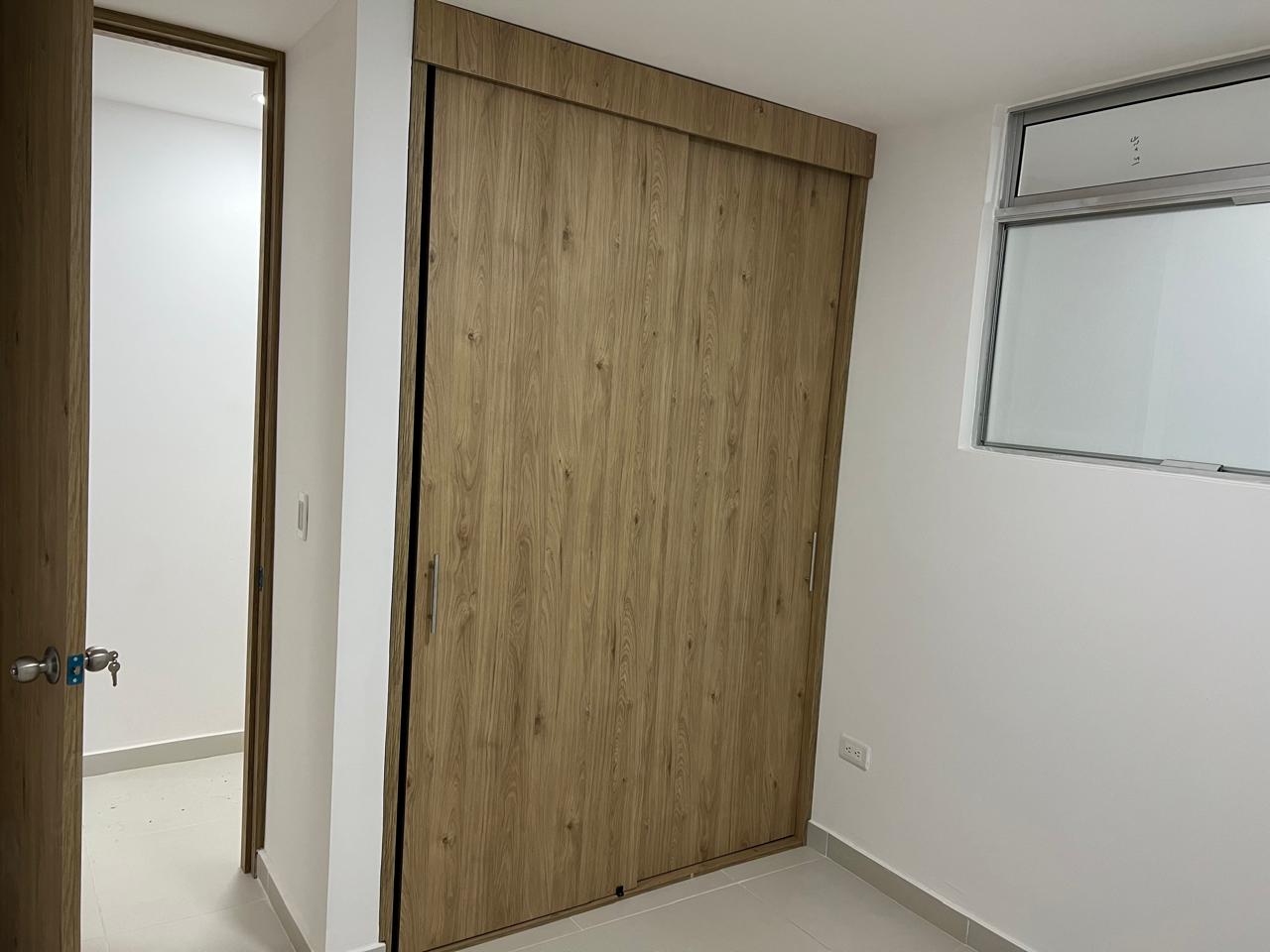 Habitación 2 con clóset corredizo